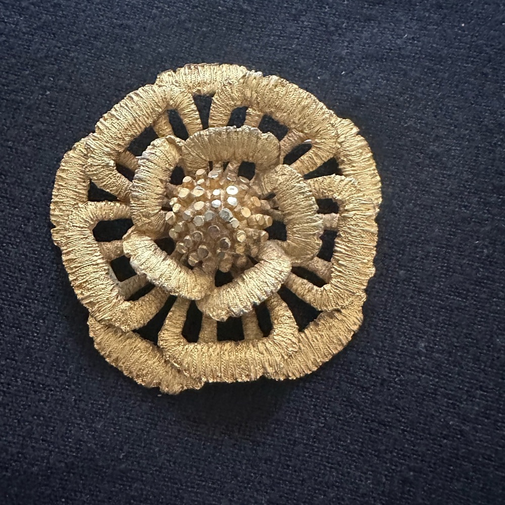 Rare Vintage 1950s Gold Camellia Flower Brooch Pin